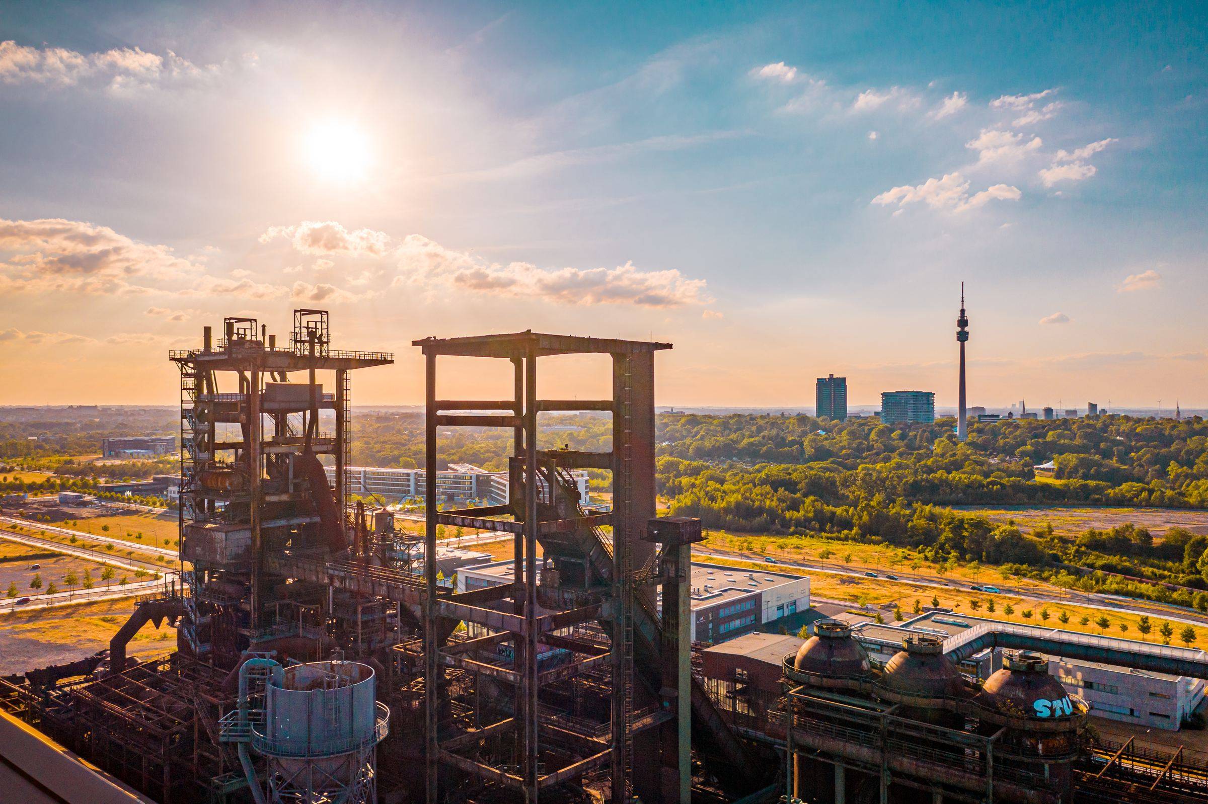 Industriekultur in Dortmund mit Florianturm im Hintergrund